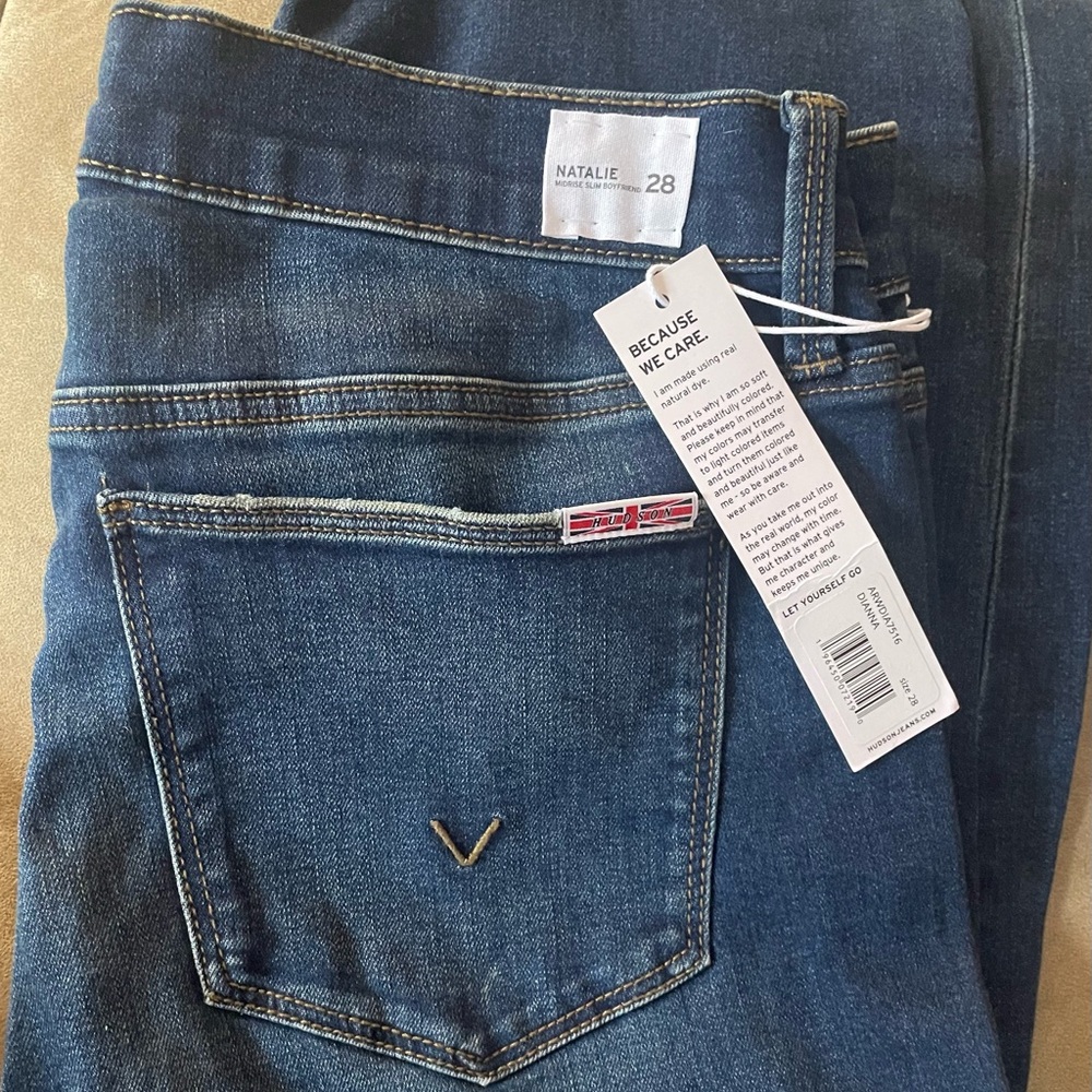 NWT Hudson jeans. Natalie Dianna, Midrise, Slim Boyfriend. Never worn